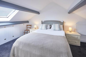 Host & Stay - Ammonite Cottage